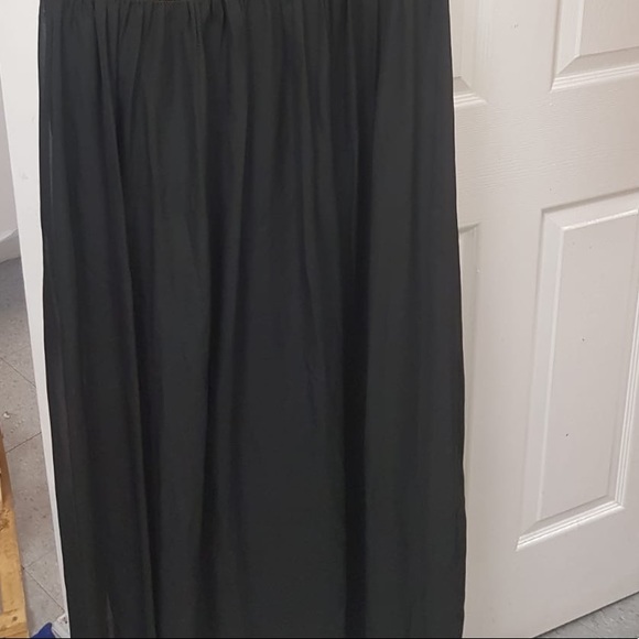 Plus Size - Picture 4 of 5